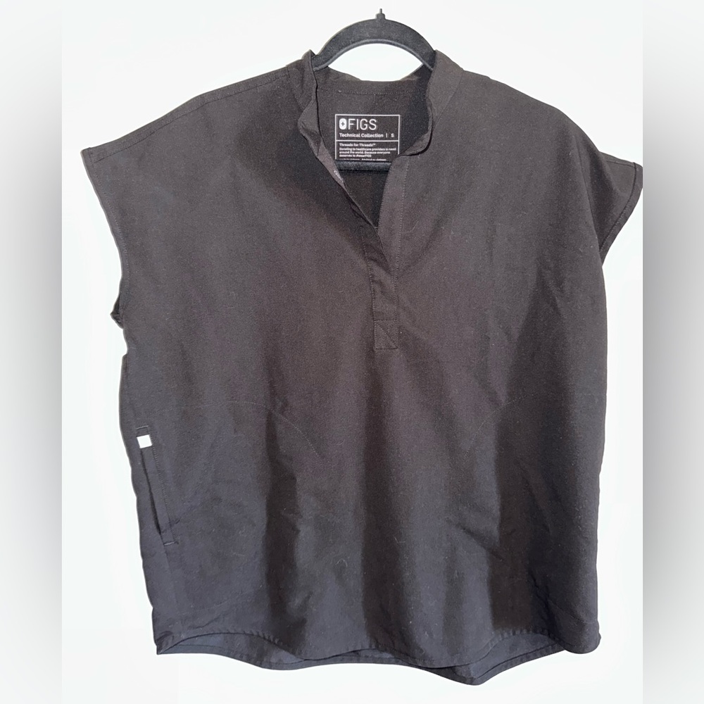 Figs Rafaela Scrub Top Black